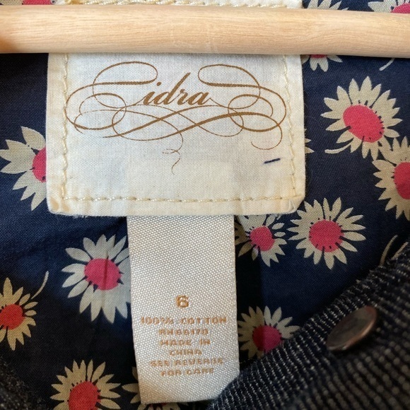 *SOLD* Anthropologie Cidra Cropped Denim Jean Jacket Size: 6 - Picture 3 of 4